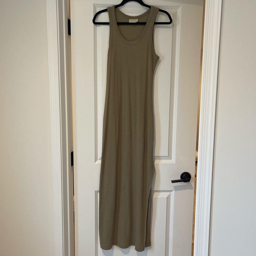 Elegant khaki ribbed Maxi Dress